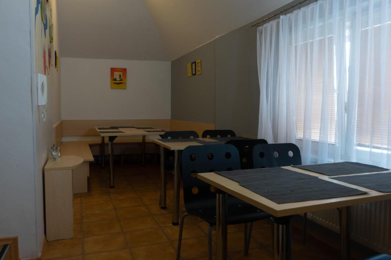 Penzion Hustopeče Exterior foto